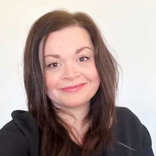 AllYearbooks team - Steph